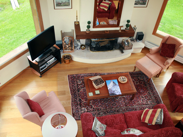 Chalet Les Ys living area from mezzanine