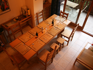 Chalet Ellemo dining area