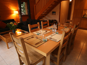 Chalet Ellemo dining area